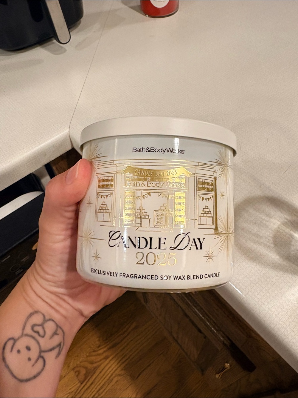 Scented Candle (Bath & Body Works)